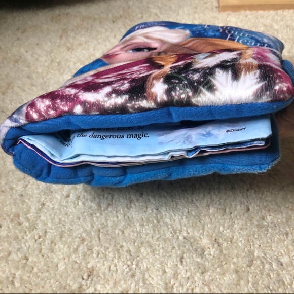 Frozen follow your heart cloth book - Picture 7 of 7